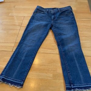 ANN TAYLOR Let Down Hem Kick Crop Modern Fit Jeans